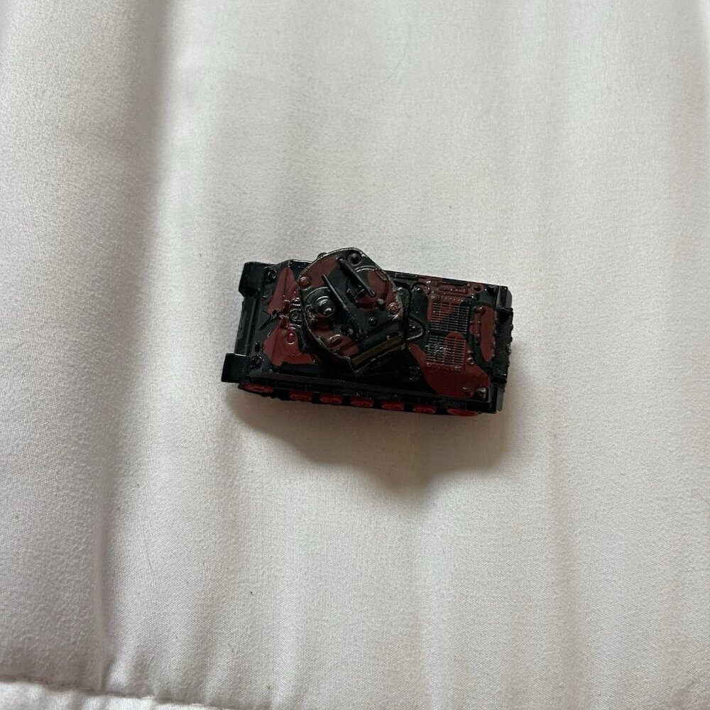 1995 Hasbro Inc Saban Red Black Camo Tank Wheels Vintage 90s